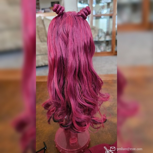 Rainbow High Shadow High Scarlett Rose Doll - Picture 4 of 7